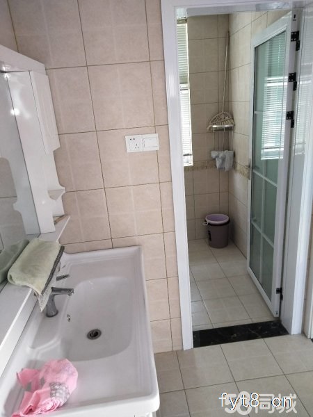 一小对面 公园大地超好楼层 新房精装修无住人南北通透带车位